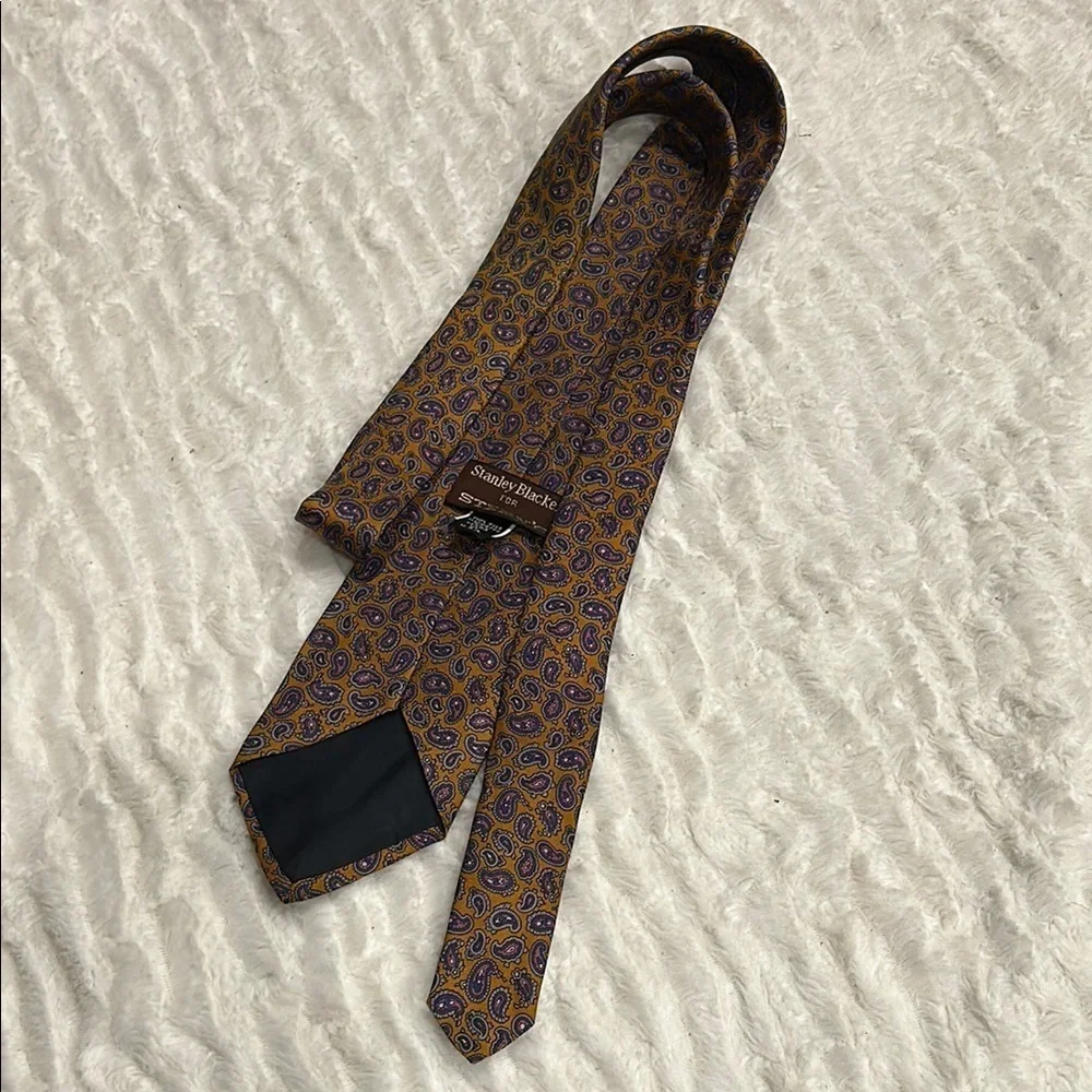 Vintage Stanley Blacker Sterns gold purple Blue Silk Paisley Tie men’s one size
